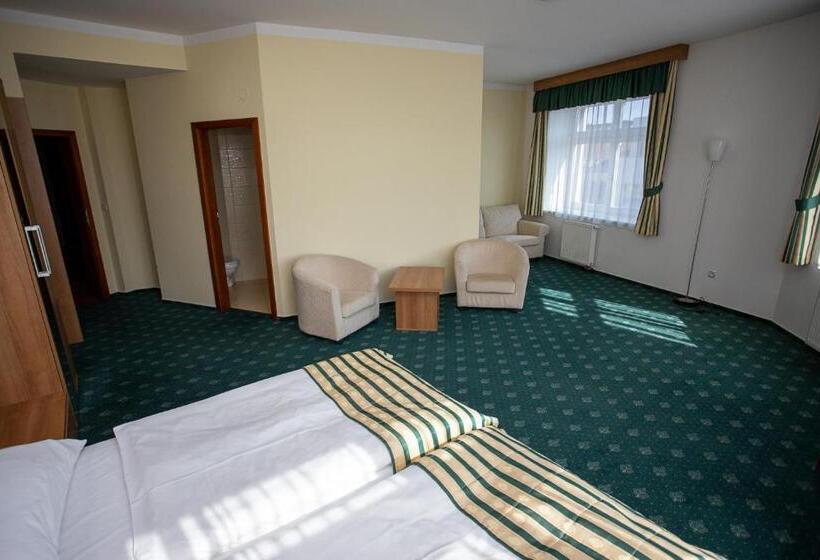 デラックスルーム, Grand