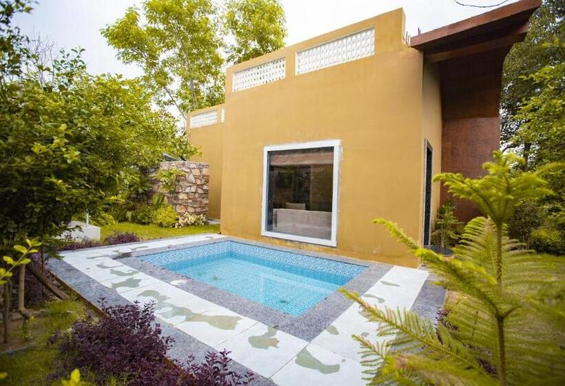 ویلای لوکس 1 خوابه, Nature Village Resort