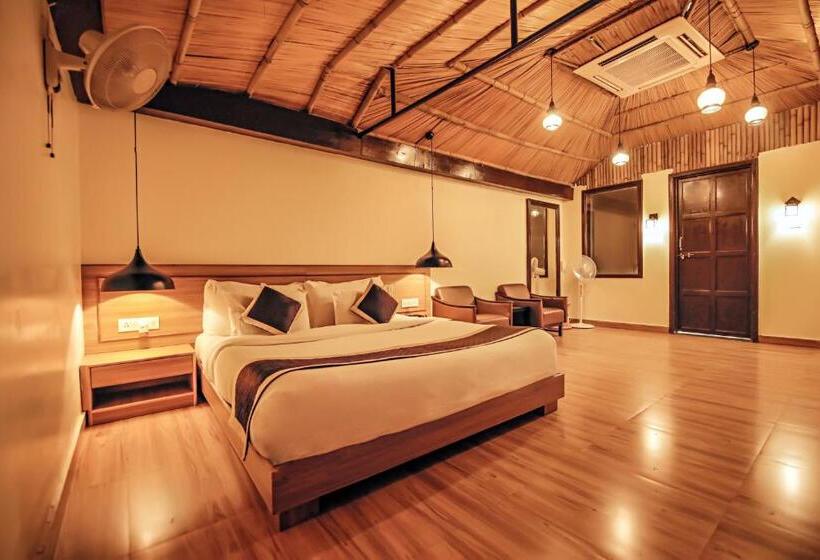 اتاق استاندارد با وان آب گرم, Nature Village Resort