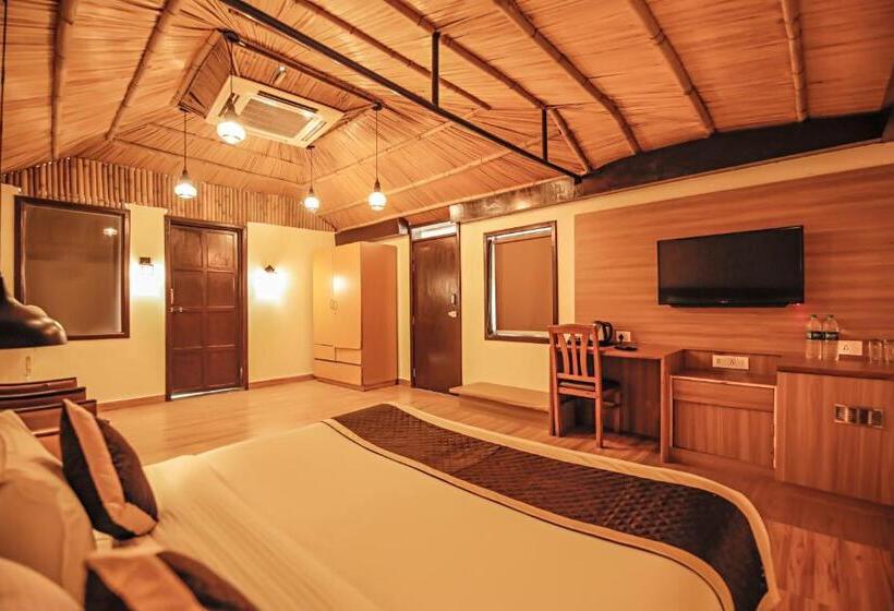 اتاق استاندارد با وان آب گرم, Nature Village Resort