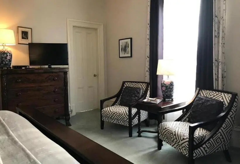 キングサイズベッドのスタンダードルーム, Tattingstone Inn