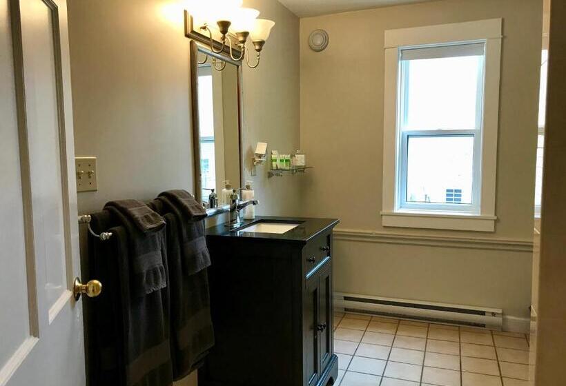 غرفة قياسية, Tattingstone Inn