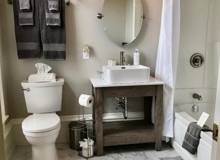 غرفة قياسية, Tattingstone Inn