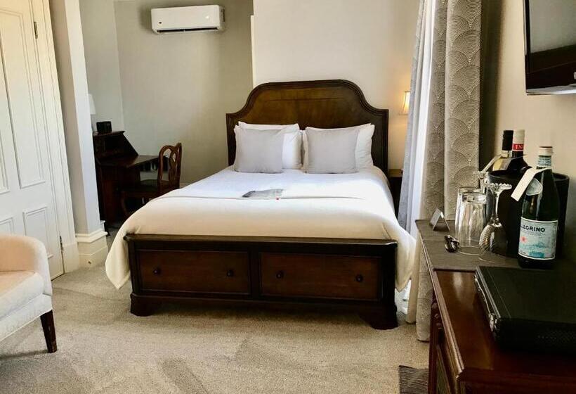 غرفة قياسية, Tattingstone Inn