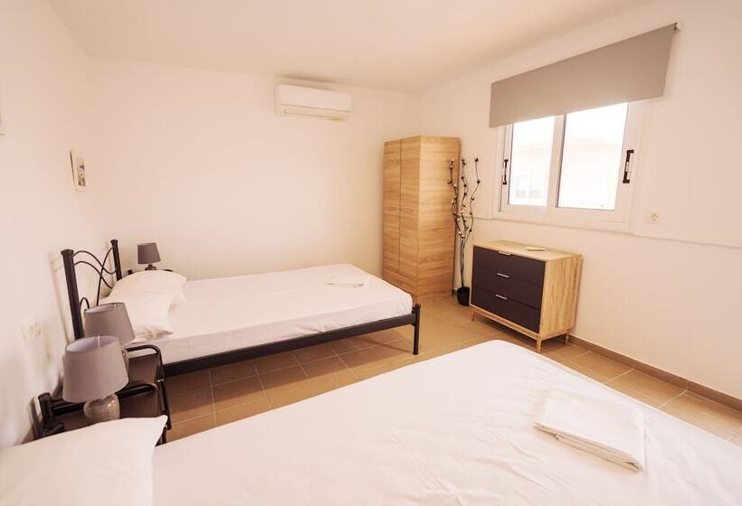 Студия Deluxe, Dodo S Santorini