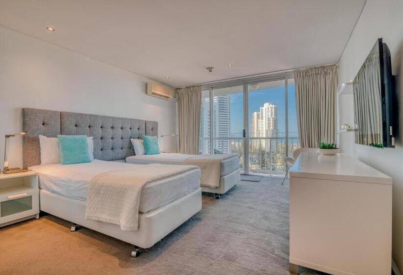 Superior 2-bedroom flat with sea view, Bel Air On Broadbeach   Official