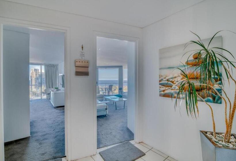Superior 2-bedroom flat with sea view, Bel Air On Broadbeach   Official