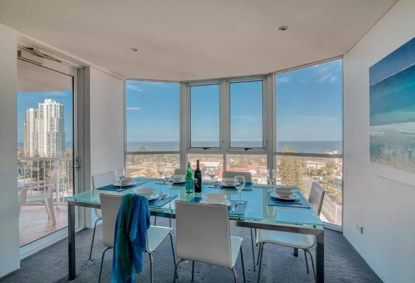 آپارتمان ممتاز دوخوابه رو به دریا, Bel Air On Broadbeach   Official