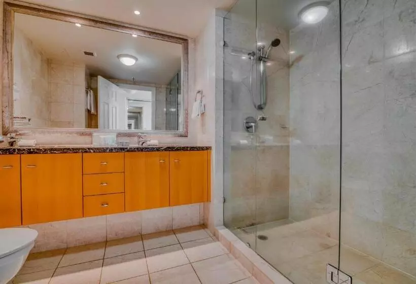 آپارتمان 2 خوابه با چشم‌انداز دریا, Bel Air On Broadbeach   Official