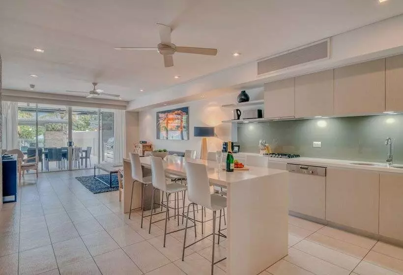 テラスつきの2ベッドルームアパートメント, Coconut Grove