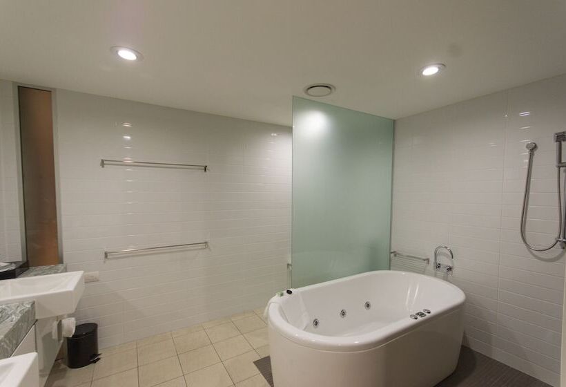 ４ベッドルームアパートメント, Coconut Grove