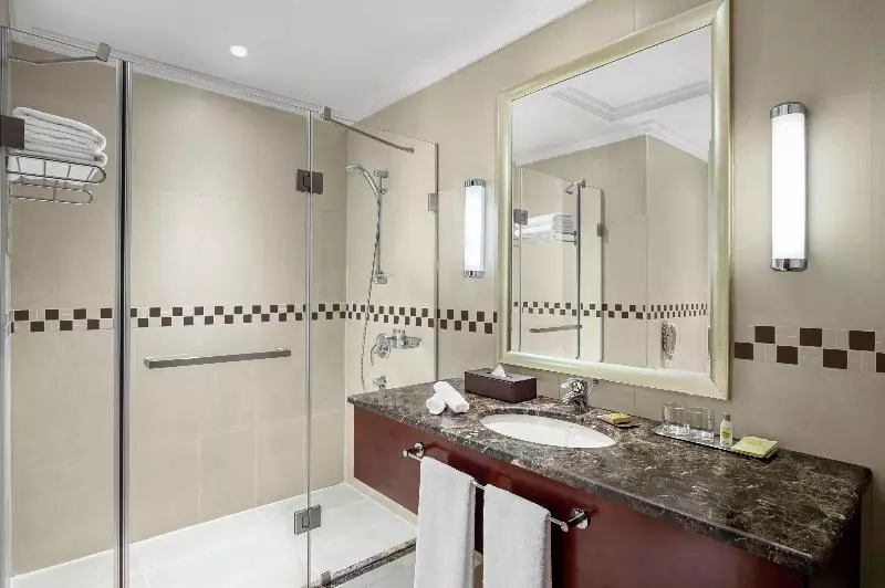 Deluxe-huone King-vuode, Doubletree By Hilton Ras Al Khaimah