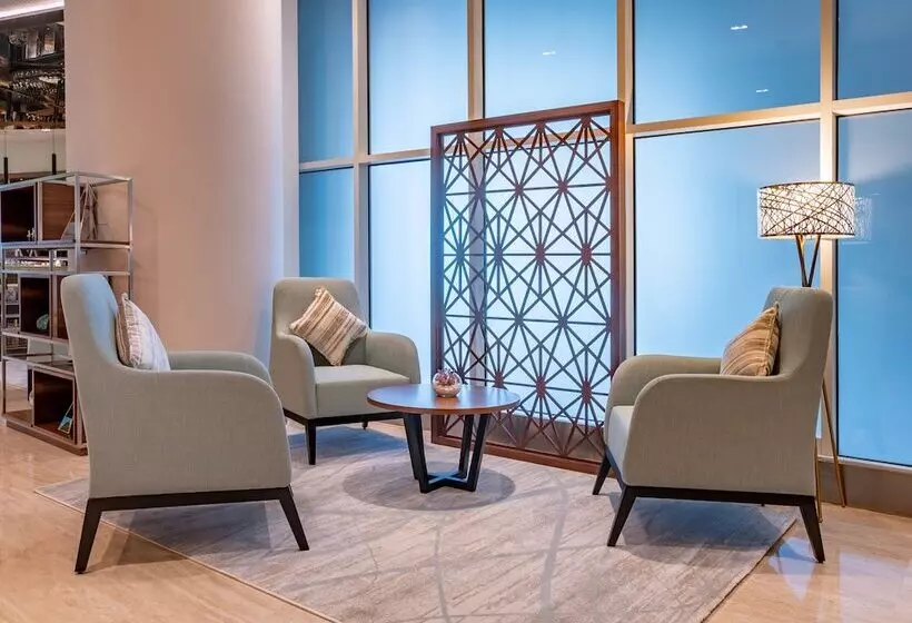 クラブルーム, Grand Millennium Al Wahda Hotel And Executive Apartments Abu Dhabi