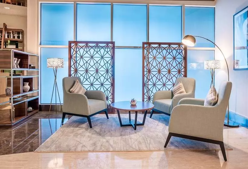 クラブルーム, Grand Millennium Al Wahda Hotel And Executive Apartments Abu Dhabi
