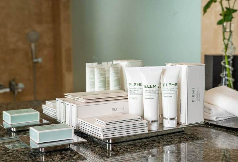 Номер Клуб, Grand Millennium Al Wahda Hotel And Executive Apartments Abu Dhabi