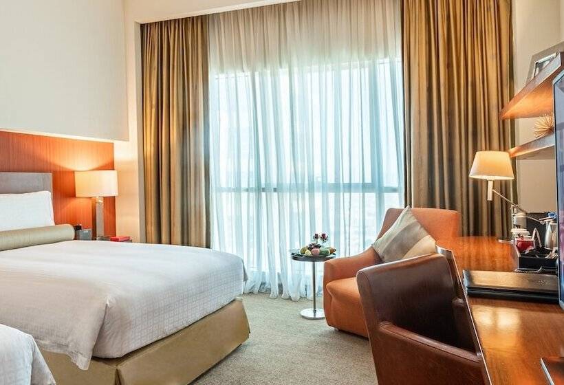 Номер Deluxe, Grand Millennium Al Wahda Hotel And Executive Apartments Abu Dhabi