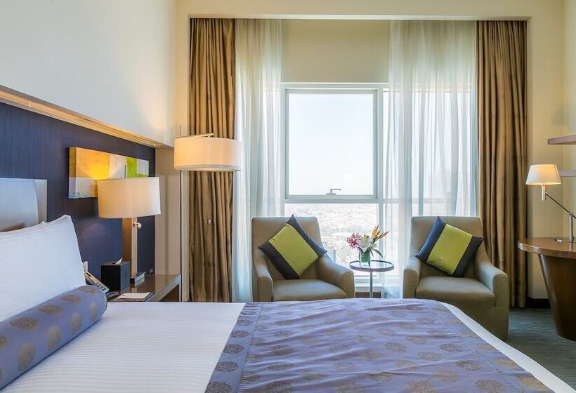 Номер Deluxe, Grand Millennium Al Wahda Hotel And Executive Apartments Abu Dhabi