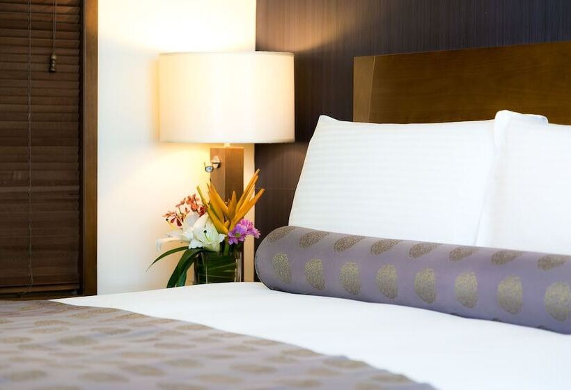 Номер Deluxe, Grand Millennium Al Wahda Hotel And Executive Apartments Abu Dhabi