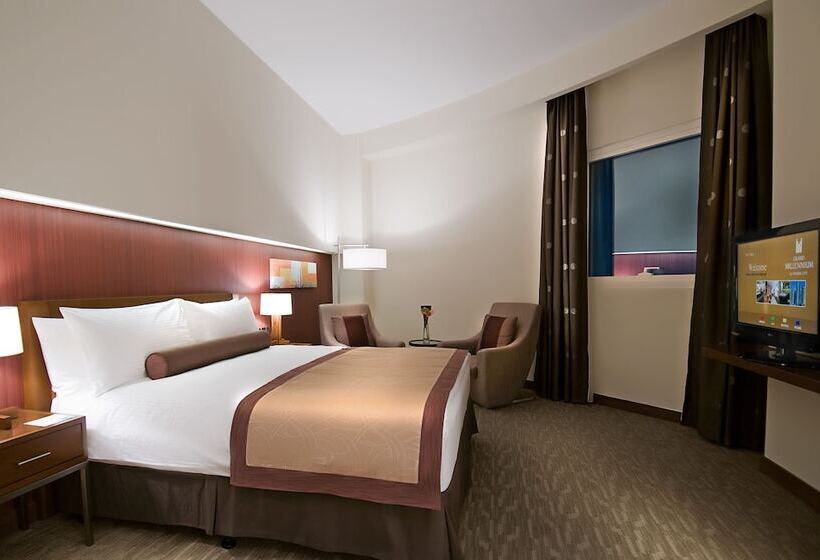 Номер Deluxe, Grand Millennium Al Wahda Hotel And Executive Apartments Abu Dhabi