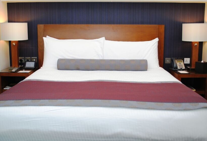 Номер Superior, Grand Millennium Al Wahda Hotel And Executive Apartments Abu Dhabi