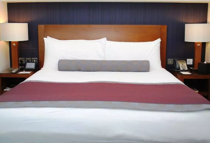 スーペリアールーム, Grand Millennium Al Wahda Hotel And Executive Apartments Abu Dhabi