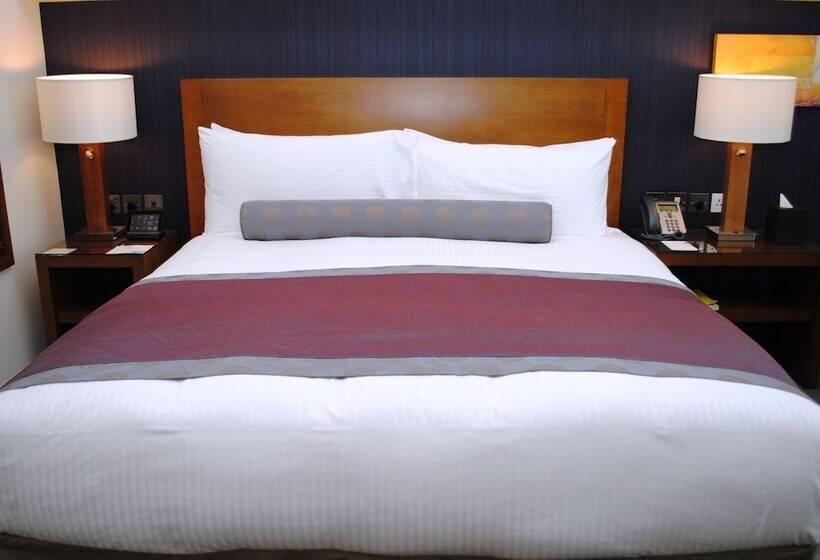 Номер Superior, Grand Millennium Al Wahda Hotel And Executive Apartments Abu Dhabi