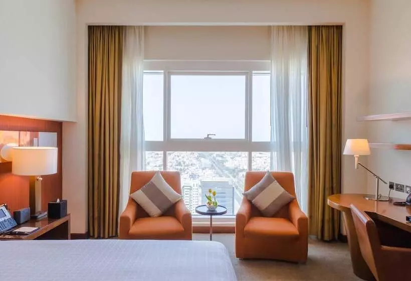 クラブルーム, Grand Millennium Al Wahda Hotel And Executive Apartments Abu Dhabi