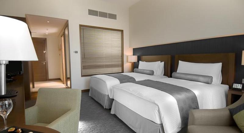 Номер Deluxe, Grand Millennium Al Wahda Hotel And Executive Apartments Abu Dhabi