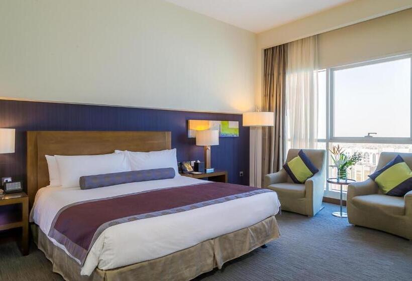 Номер Deluxe Кровать Кинг, Grand Millennium Al Wahda Hotel And Executive Apartments Abu Dhabi