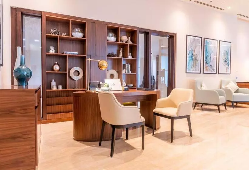ジュニアスイート, Grand Millennium Al Wahda Hotel And Executive Apartments Abu Dhabi