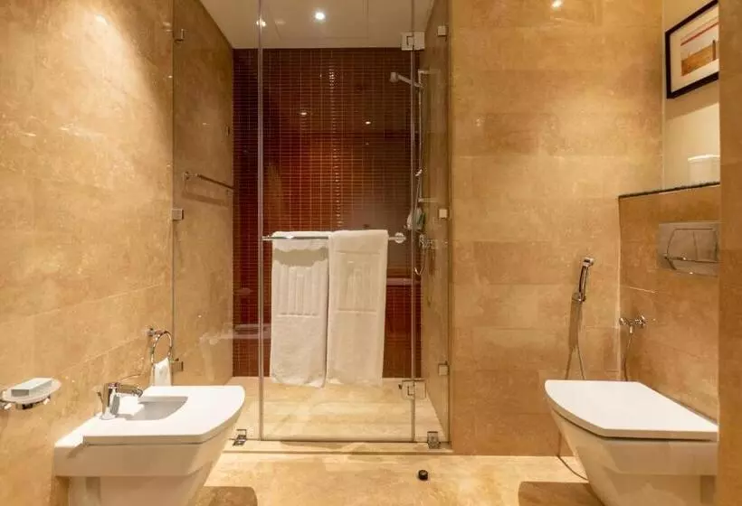 クラブルーム, Grand Millennium Al Wahda Hotel And Executive Apartments Abu Dhabi