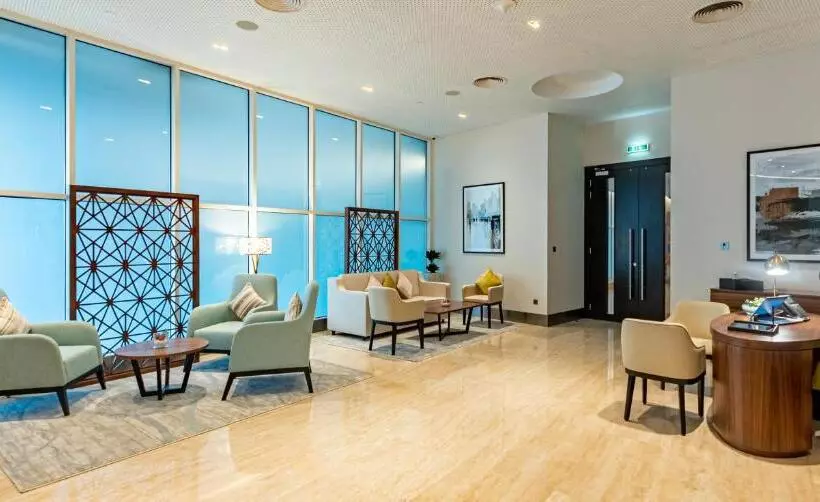 クラブルーム, Grand Millennium Al Wahda Hotel And Executive Apartments Abu Dhabi