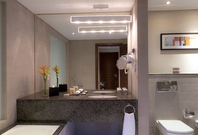 Апартаменты Premium 2 Спальни, Grand Millennium Al Wahda Hotel And Executive Apartments Abu Dhabi