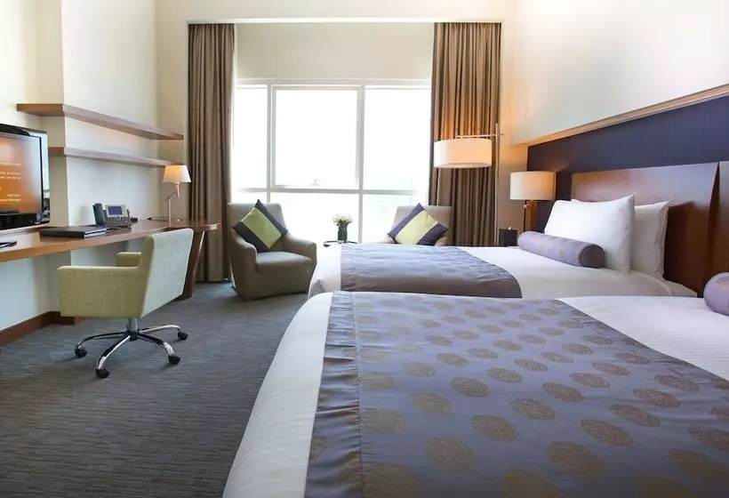 クラブルーム, Grand Millennium Al Wahda Hotel And Executive Apartments Abu Dhabi