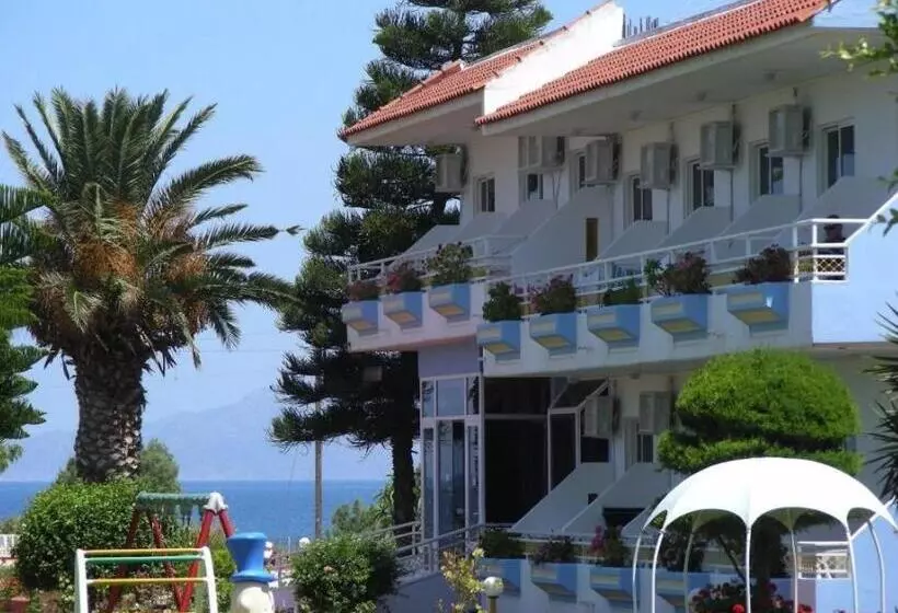 ガーデンビュースタンダードルーム, Asterias Bay Theologos