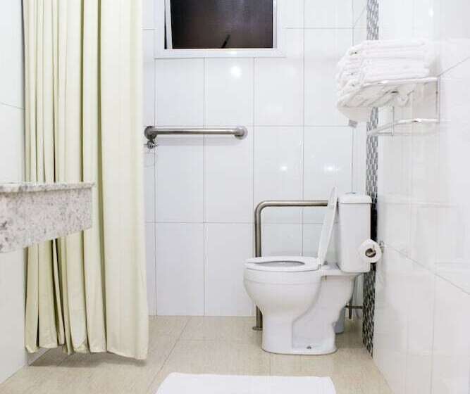 غرفة قياسية رباعية, Baviera Iguassu