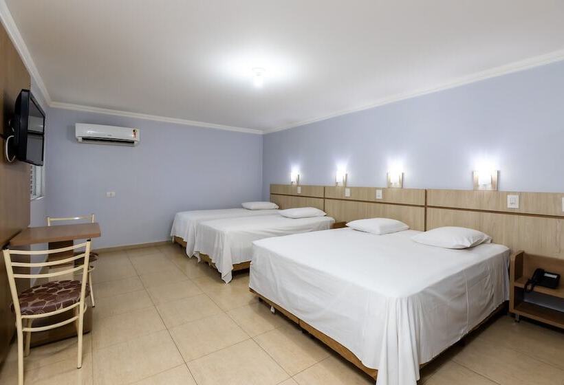 غرفة قياسية رباعية, Baviera Iguassu