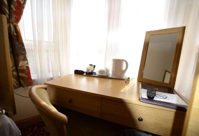 اتاق استاندارد یک نفره, Britannia Inn
