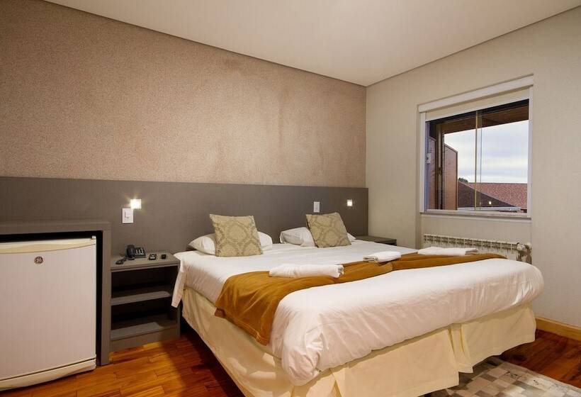 一居室别墅, Chris Park