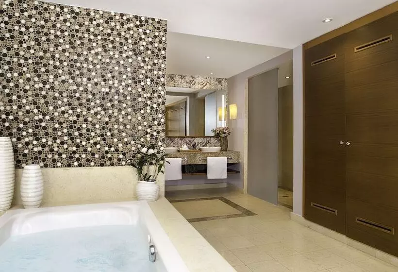キングサイズベッドのデラックスルーム, Dreams Royal Beach Punta Cana  All Inclusive