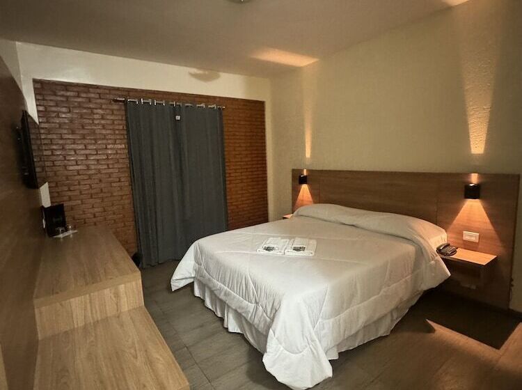 غرفة ديلوكس, Garnier