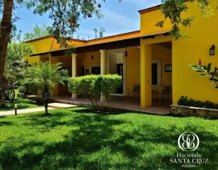 اتاق لوکس, Hacienda Santa Cruz