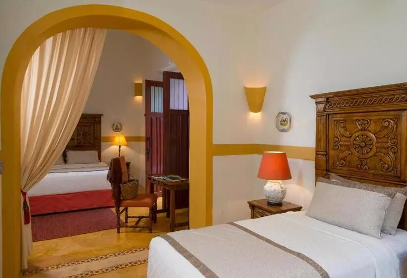 سوییت جونیور, Hacienda Santa Cruz