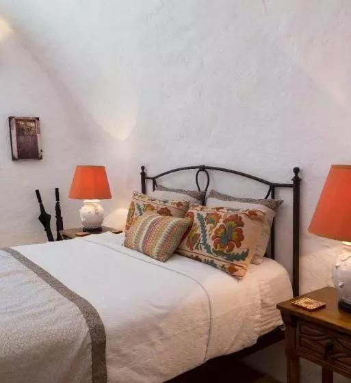 سوییت جونیور, Hacienda Santa Cruz