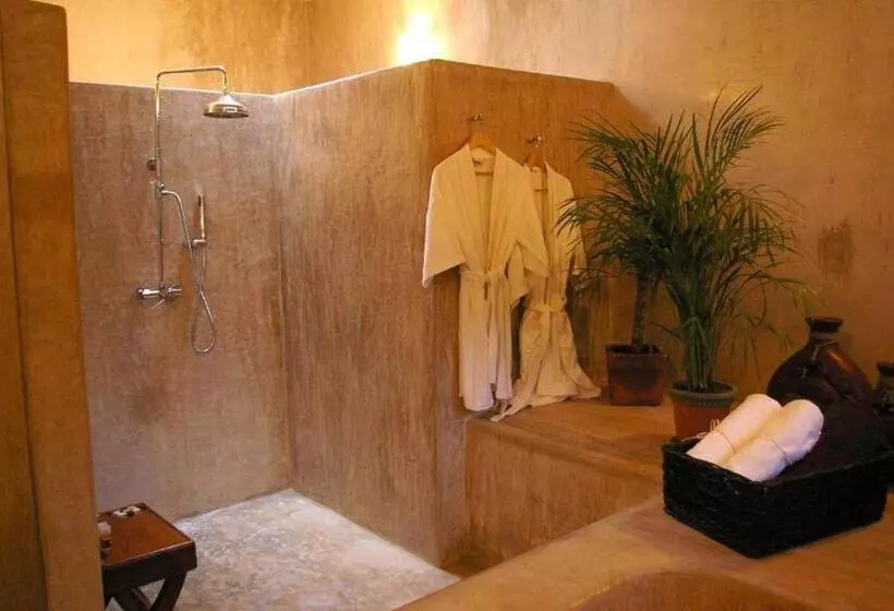 اتاق استاندارد چهار تخته, Hacienda Santa Cruz