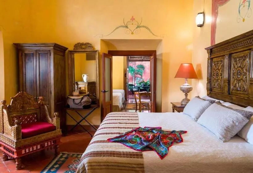 اتاق استاندارد چهار تخته, Hacienda Santa Cruz