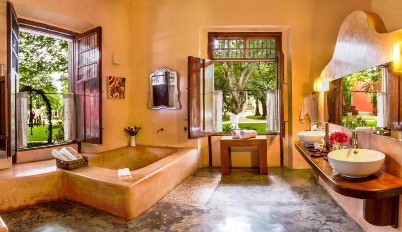 جناح سوبيريور, Hacienda Santa Cruz