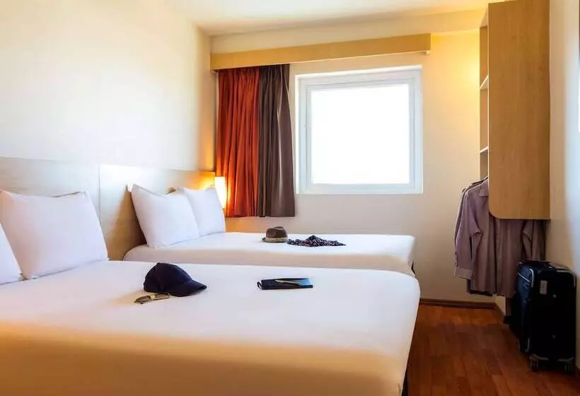 ２ダブルベッドのスタンダードルーム, Ibis Juarez Consulado