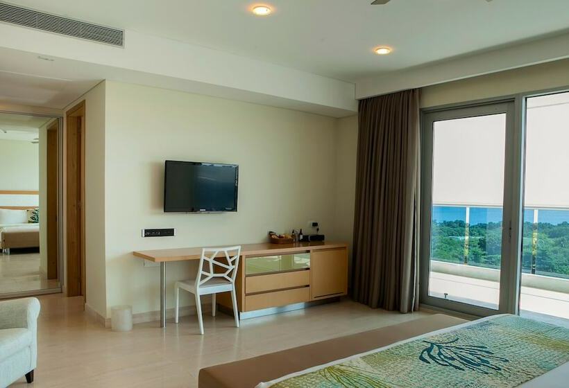 غرفة تنفيذية, Las Americas Torre Del Mar