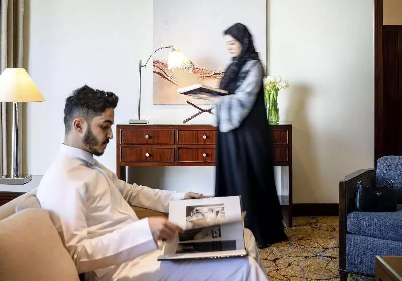 キングサイズベッドのデラックススイート, Movenpick Makkah Hajar Tower